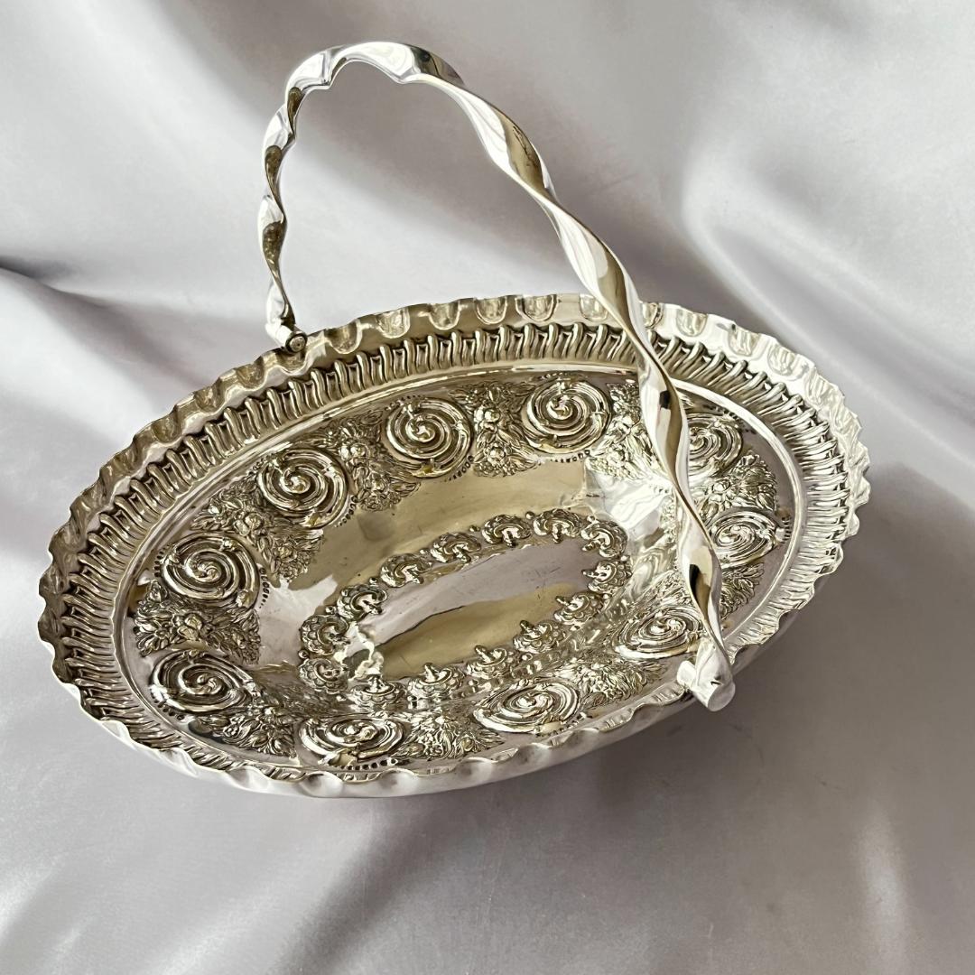 【Pinder Brothers】 エンボスのフルーツスタンド