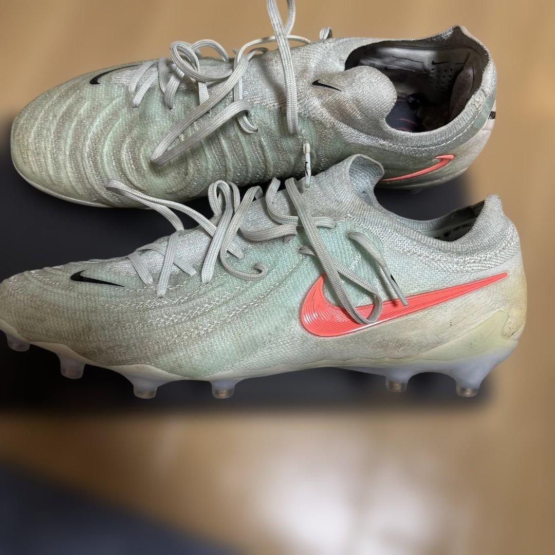 Nike Phantom GT サッカーシューズ ホワイト/ピンク