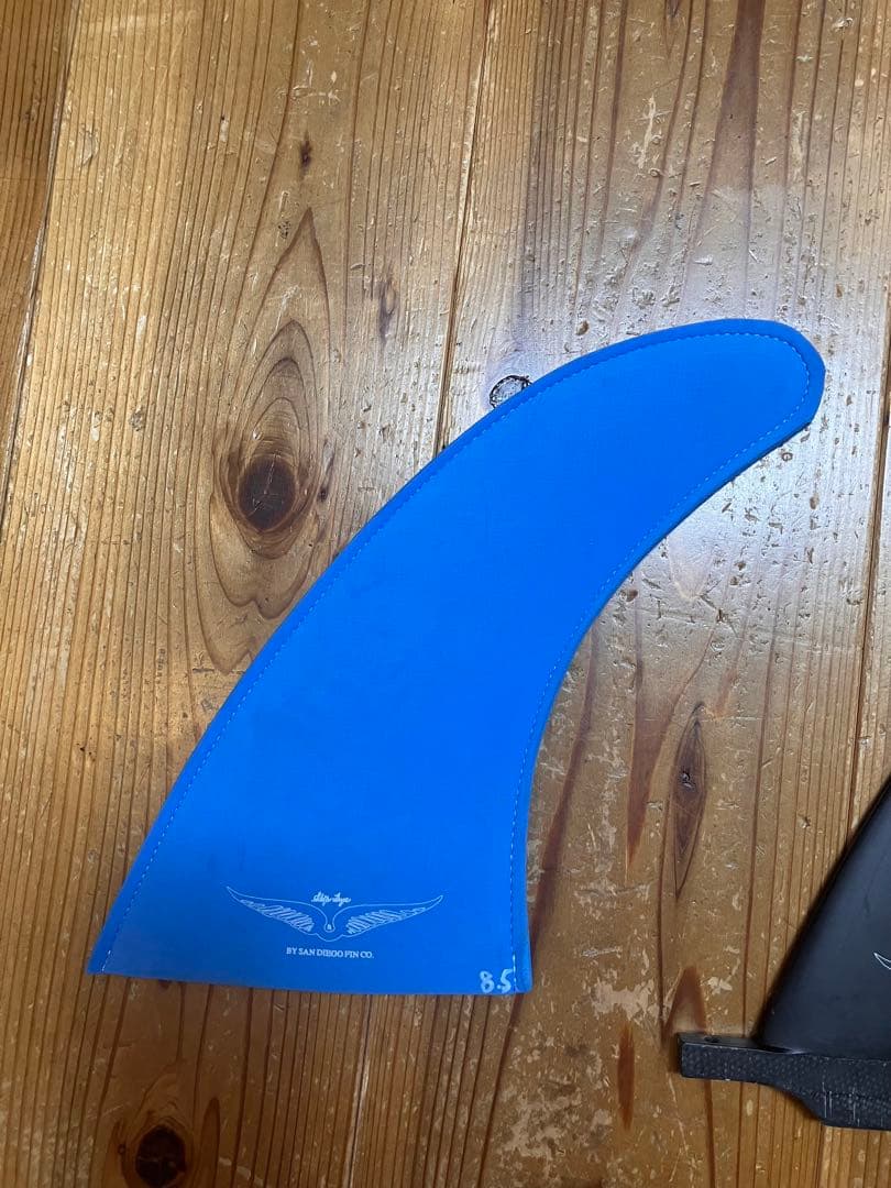 スキップフライ skip fly サーフボード　フィン　 8.5インチ
