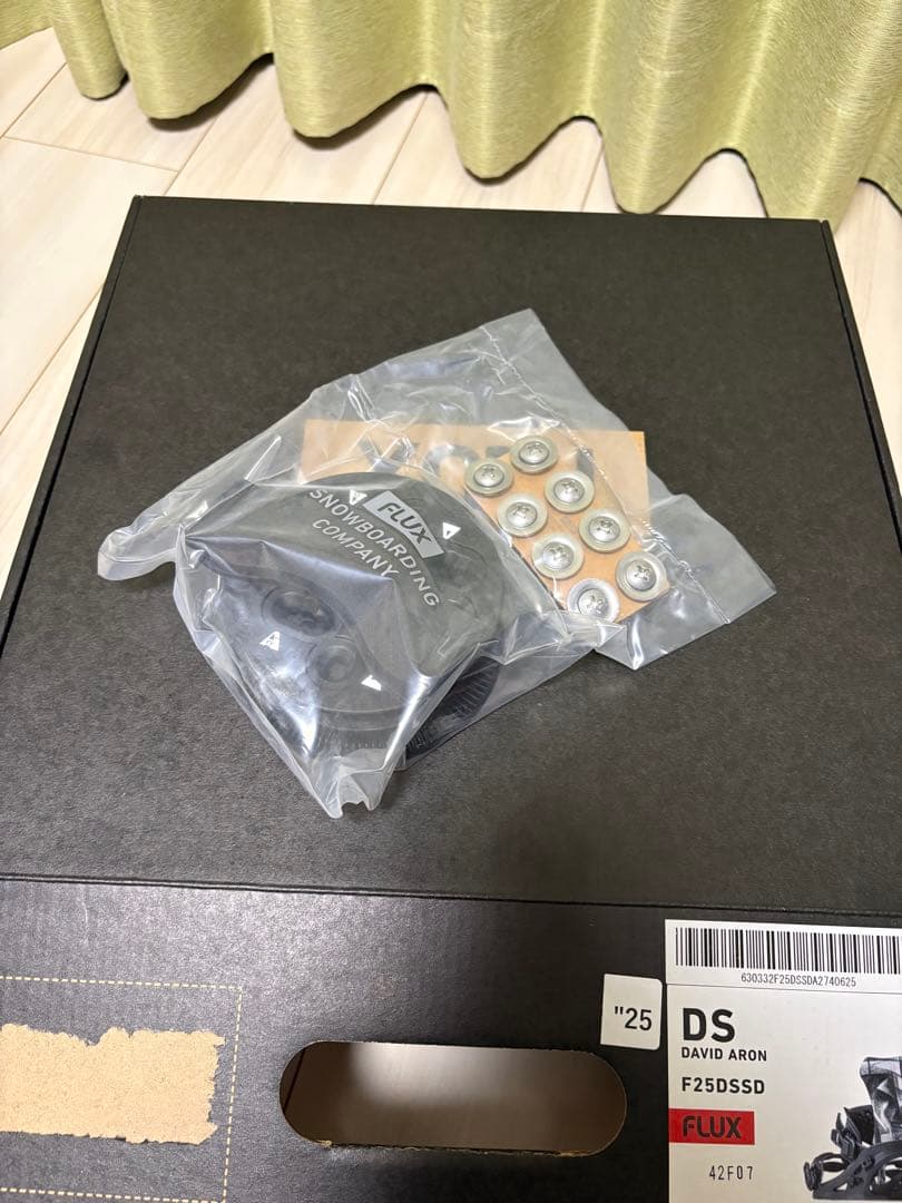 新品FLUX DS サイズS フラックス ビンディング バインディング