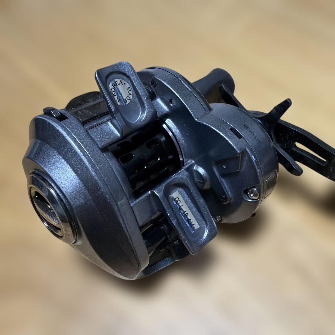 M*y様 シルバー ベイトリール レボLT7