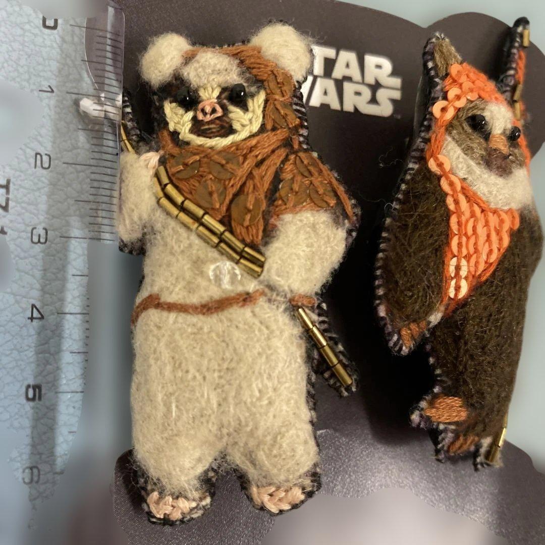 スター・ウォーズ イウォーク ぬいぐるみ　ブローチ　バッジ