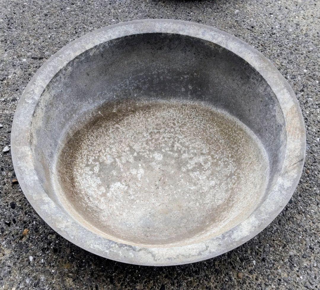 特大66cm アルミ浅釜 軽量／金魚メダカ飼育・ビオトープ・イベント冷却用に