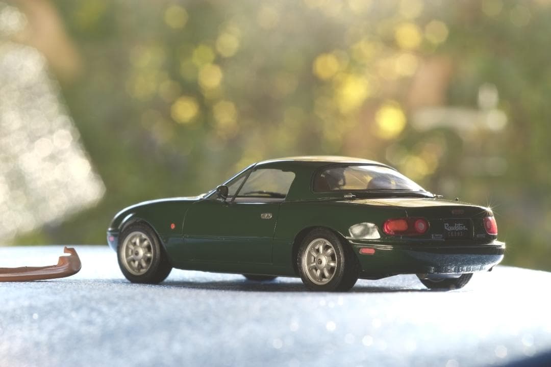 タミヤ1/24 スポーツカーシリーズ No.85ユーノスロードスター完成品