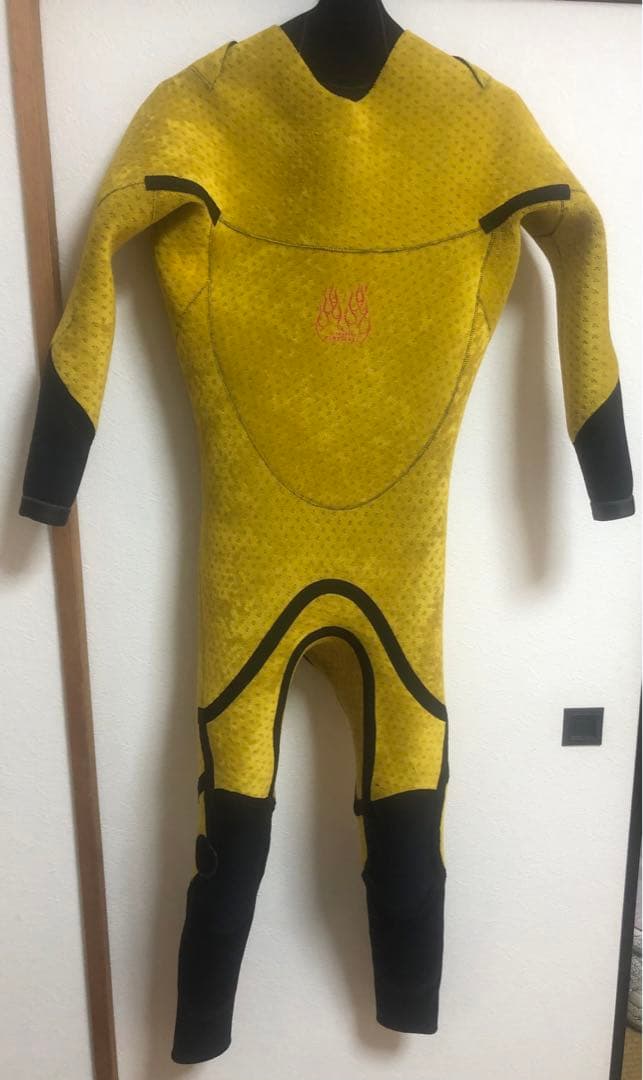 週末値下げ！オニール　セミドライスーツ