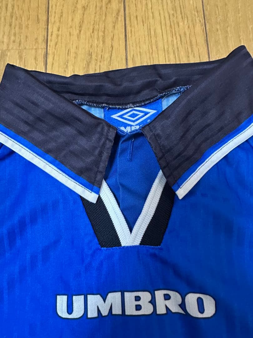 【美品】マンチェスター・ユナイテッド UMBRO シャツ