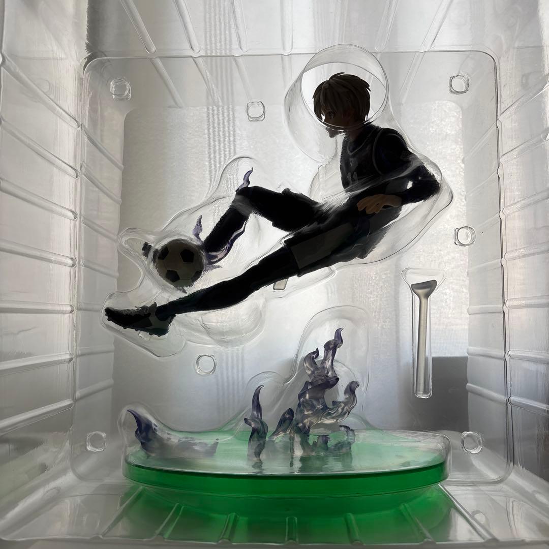 最安値 フリュー ブルーロック 凪 誠士郎 1/7スケールフィギュア