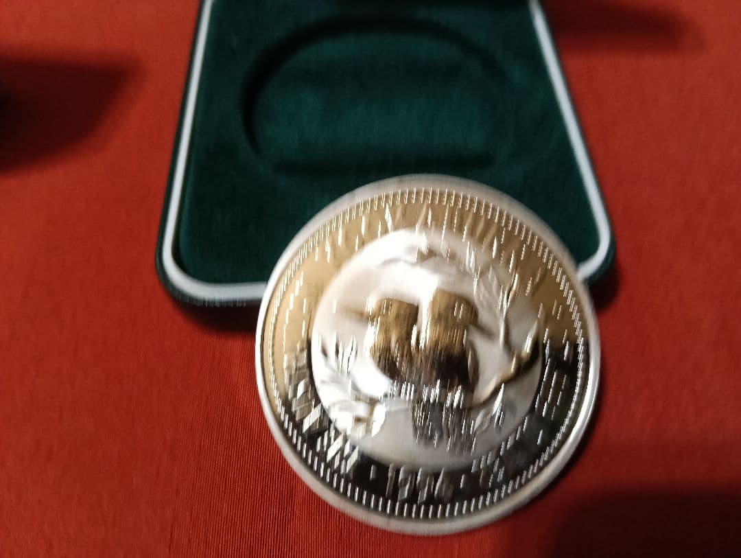 ☆（掘出し物）☆【1995年発行オーストラリア王立造幣局発行2オンス銀貨】