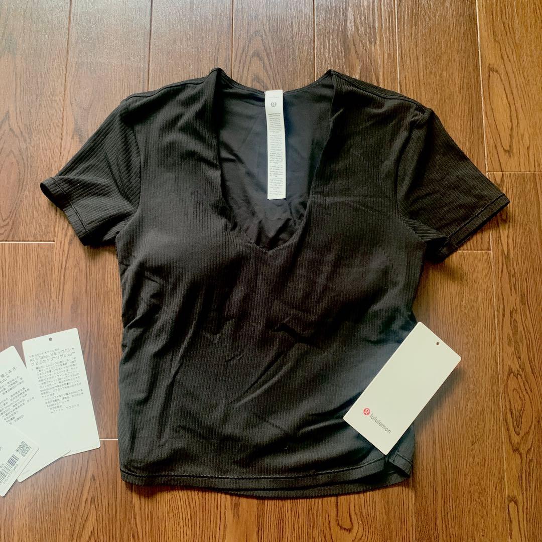 【美品】ルルレモン lululemon Nulu V-Neck T-Shirt