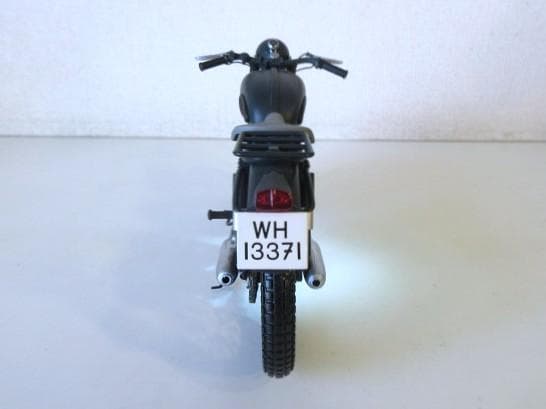 値下 MINICHAMPS 1/12 トライアンフTR6 Trophy「大脱走」