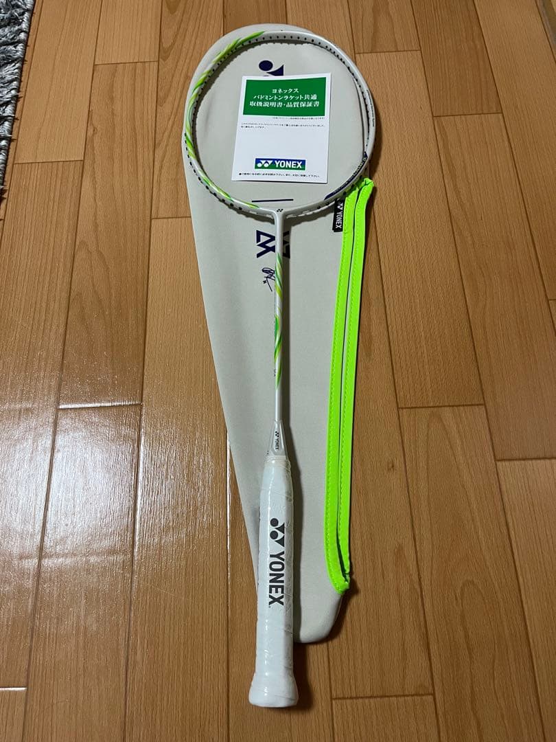 yonexアストロクス100ゲーム VA 新品4U5