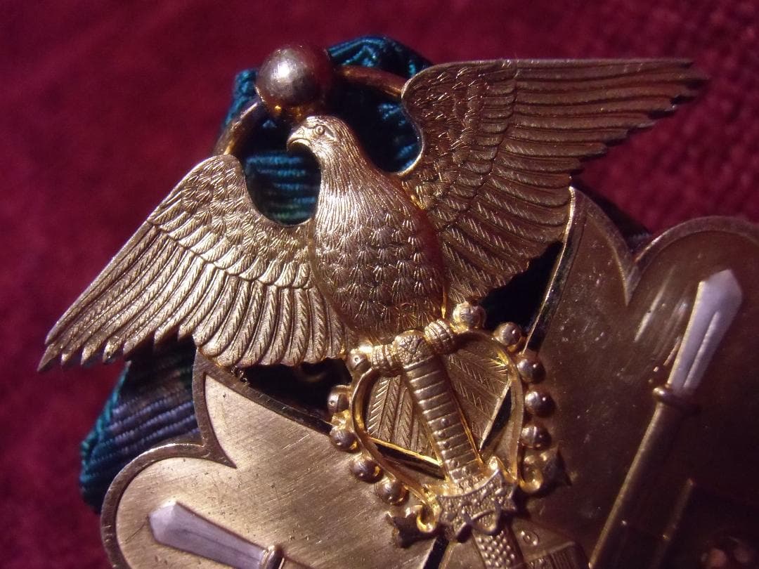 ク*マ様 ●日本の勲章/徽章/日本軍＊昭和十二年功六級金鵄勲章（実物）