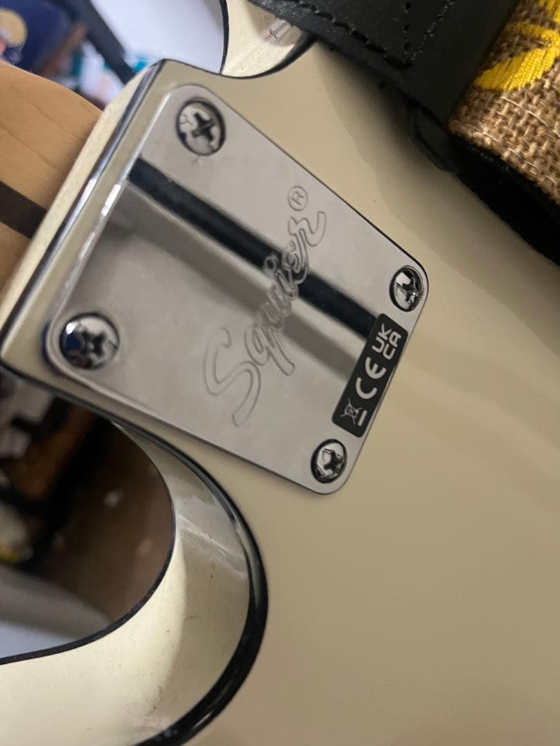 Squier Starcaster セミホロウボディ ホワイト