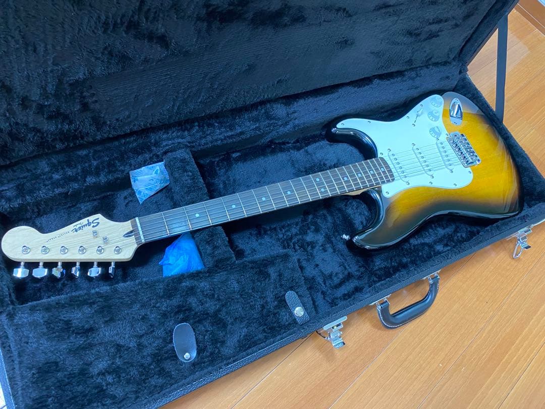 Squire ストラトキャスター Bullet ハードケース付き