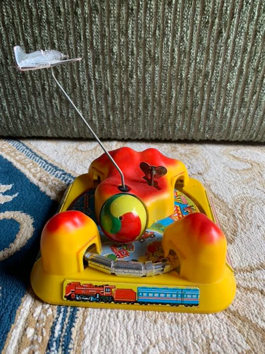 リンリン遊園地。ブリキおもちゃ。新幹線。機関車。飛行機。貴重。インテリア。