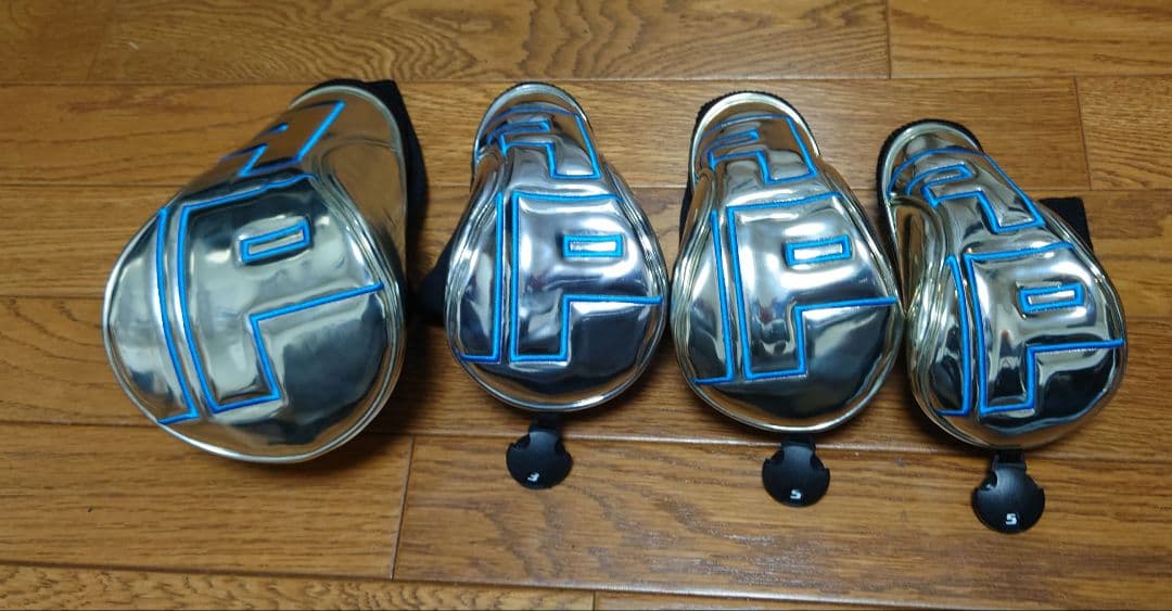 100本限定品！デザインチューニング キャディバック＆ヘッドカバー４個セット