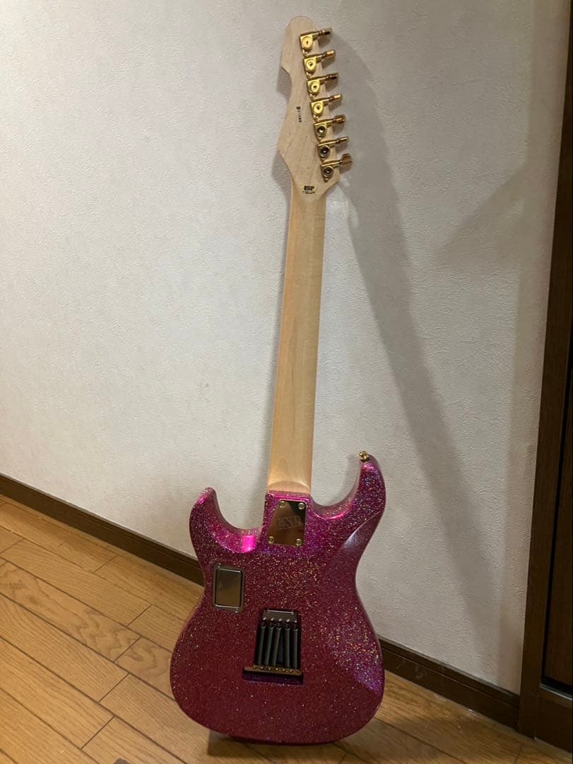 ピンクグリッターエレキギター