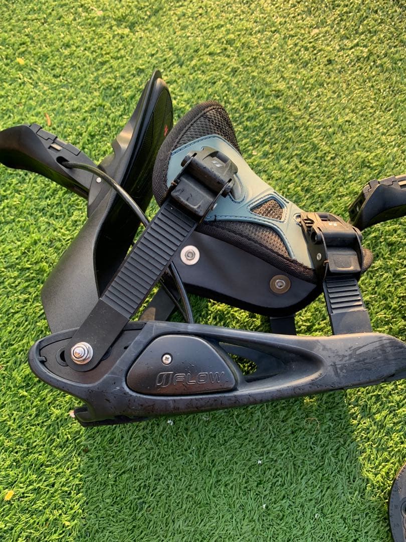 FLOW ビンディング リアエントリー　サイズM ？フロー　スノーボード