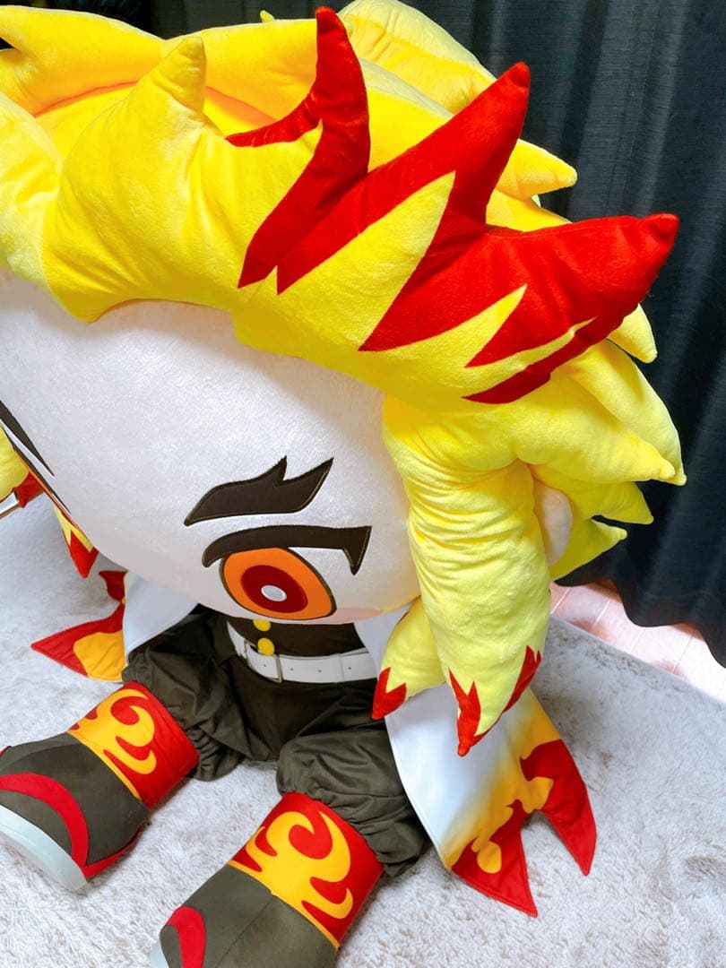 100体限定　どきゅーと　鬼滅の刃　超特大ぬいぐるみ 煉獄杏寿郎