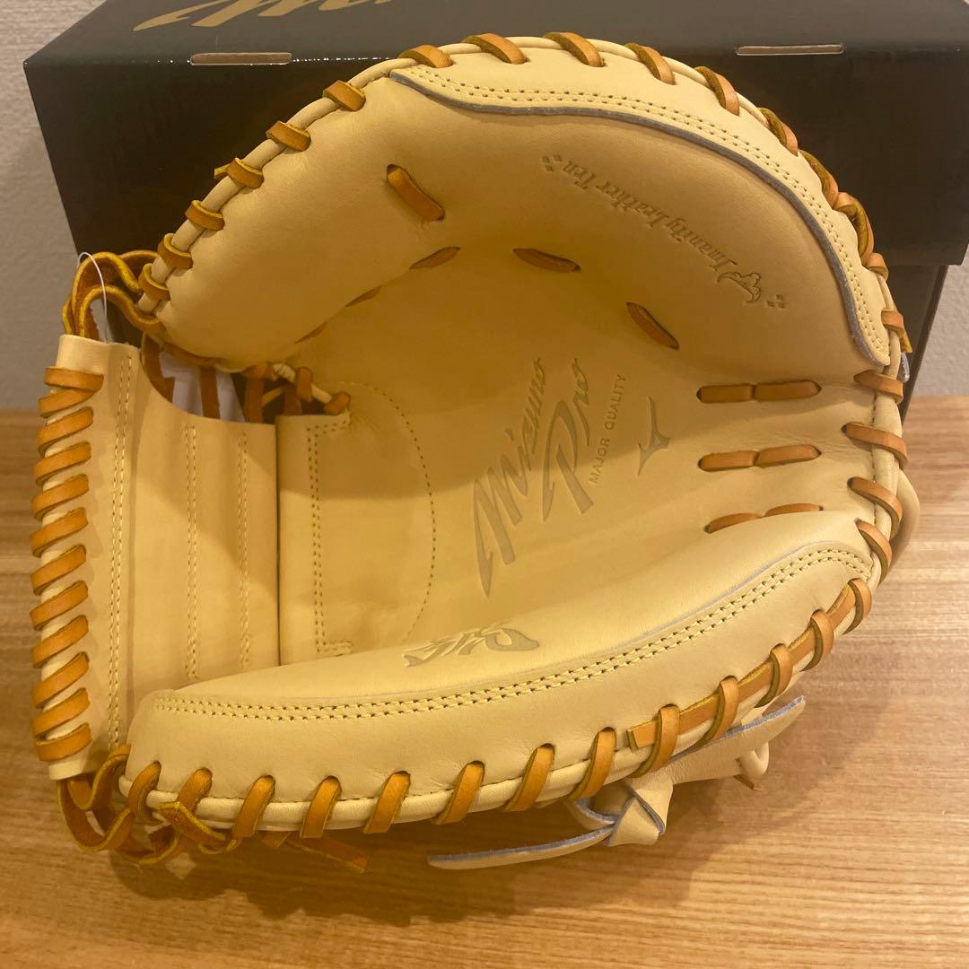 ミズノプロ　硬式用　キャッチャーミット　定価68,200円　高校野球対応