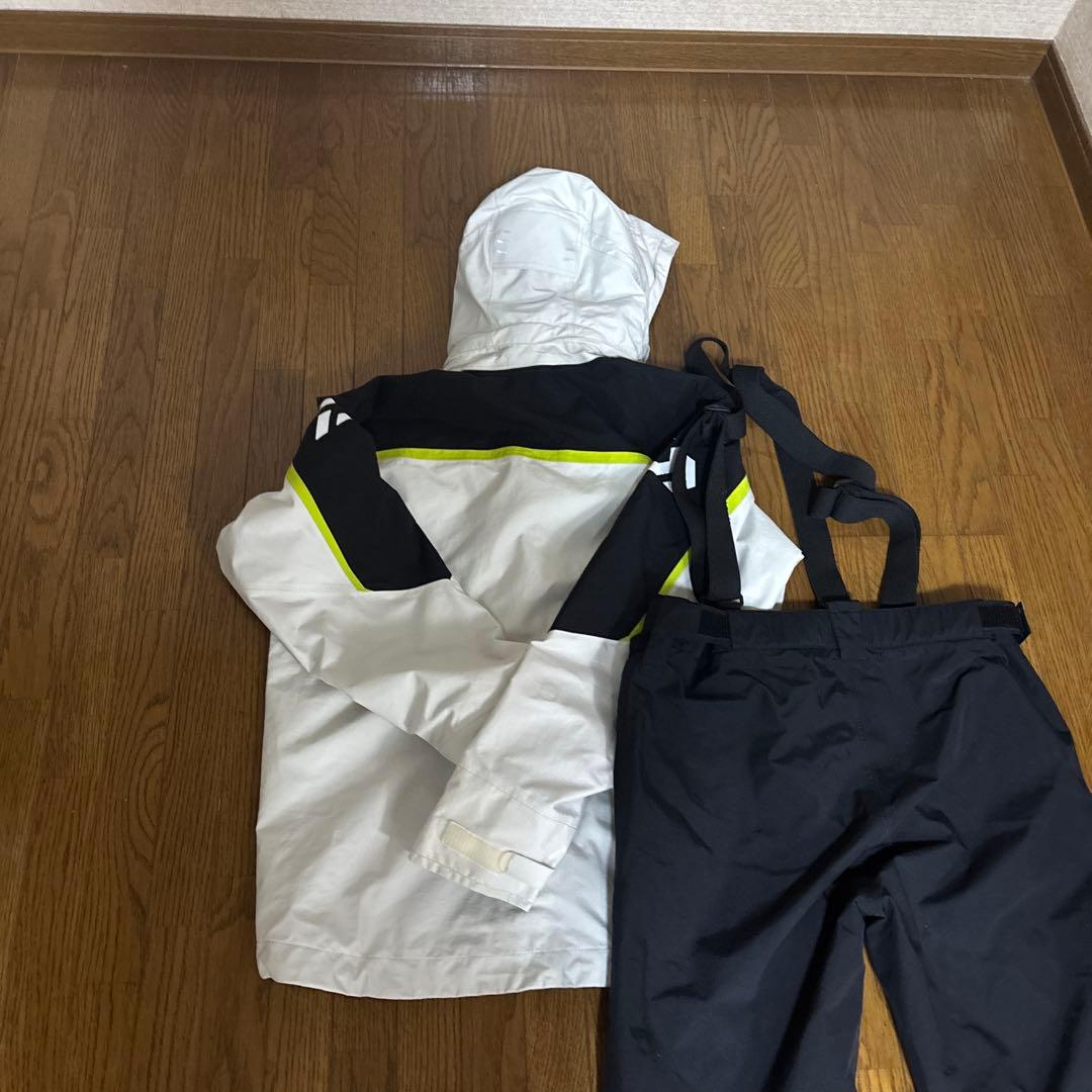 ダイワ ゴアテックス レインスーツ DR-1504 ホワイト ブラックXLサイズ