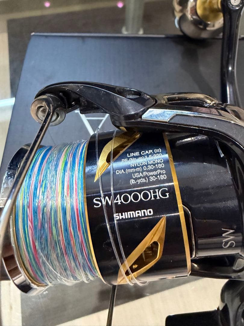 「シマノ ステラ SW4000HG カスタムハンドルノブ付」）