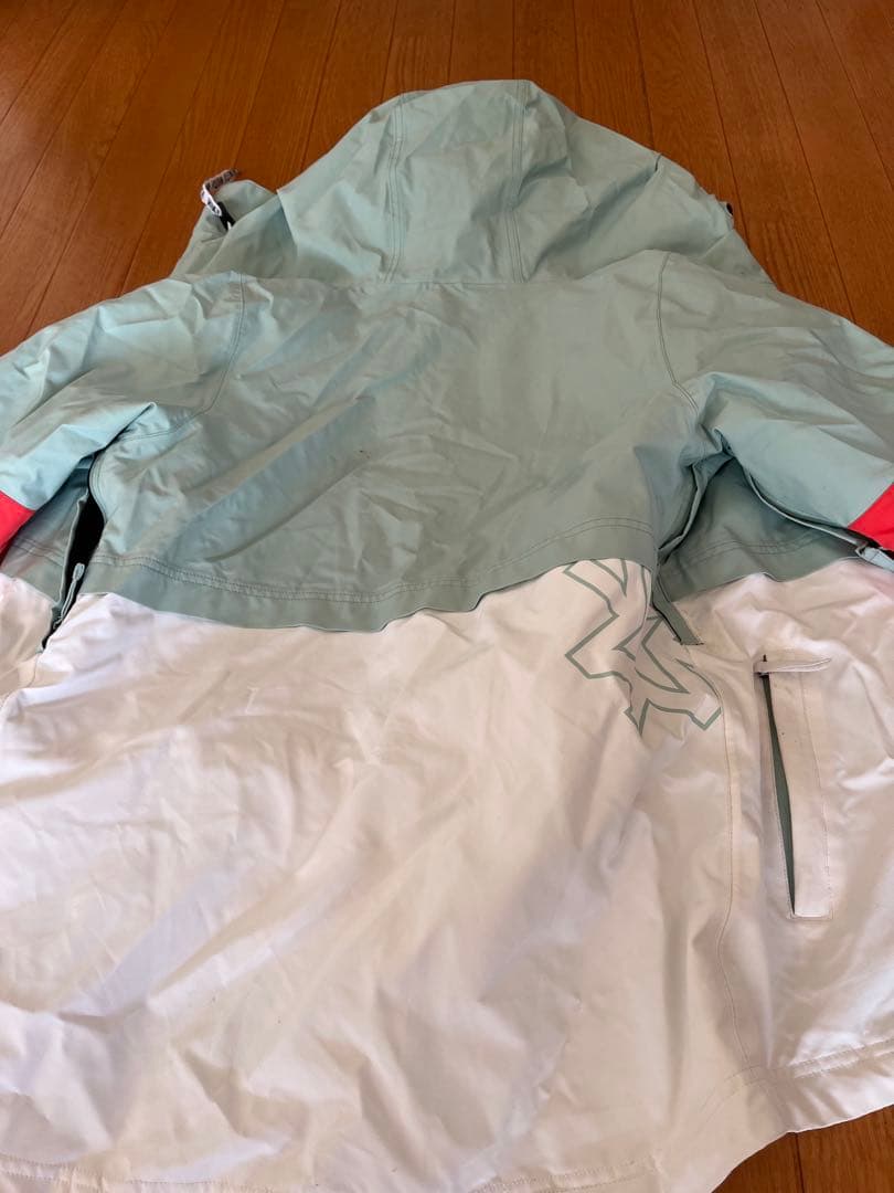 Nikita スノーボードウェア 女性用