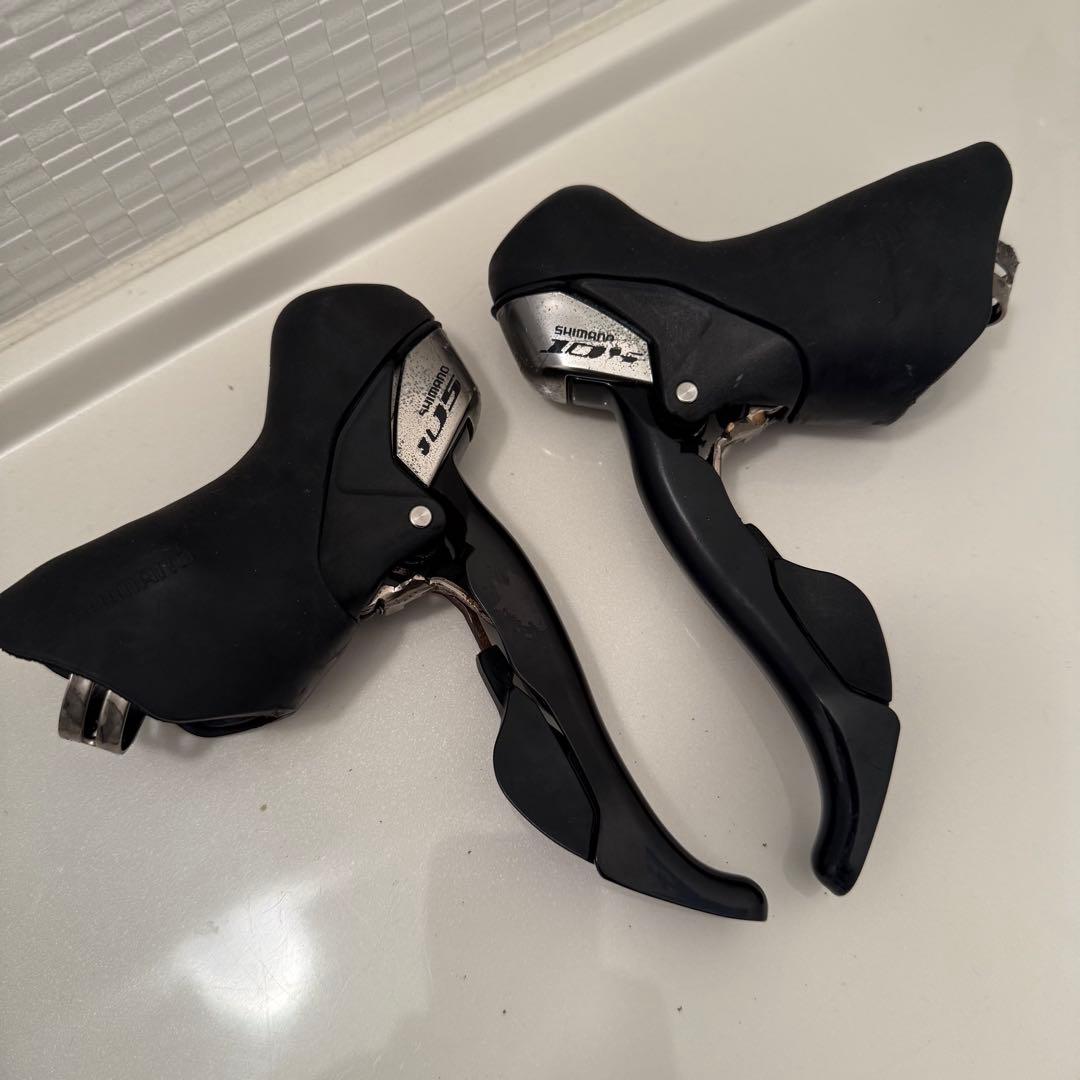 デュアルコントロールレバー ST-5700 105 2x10s シマノ