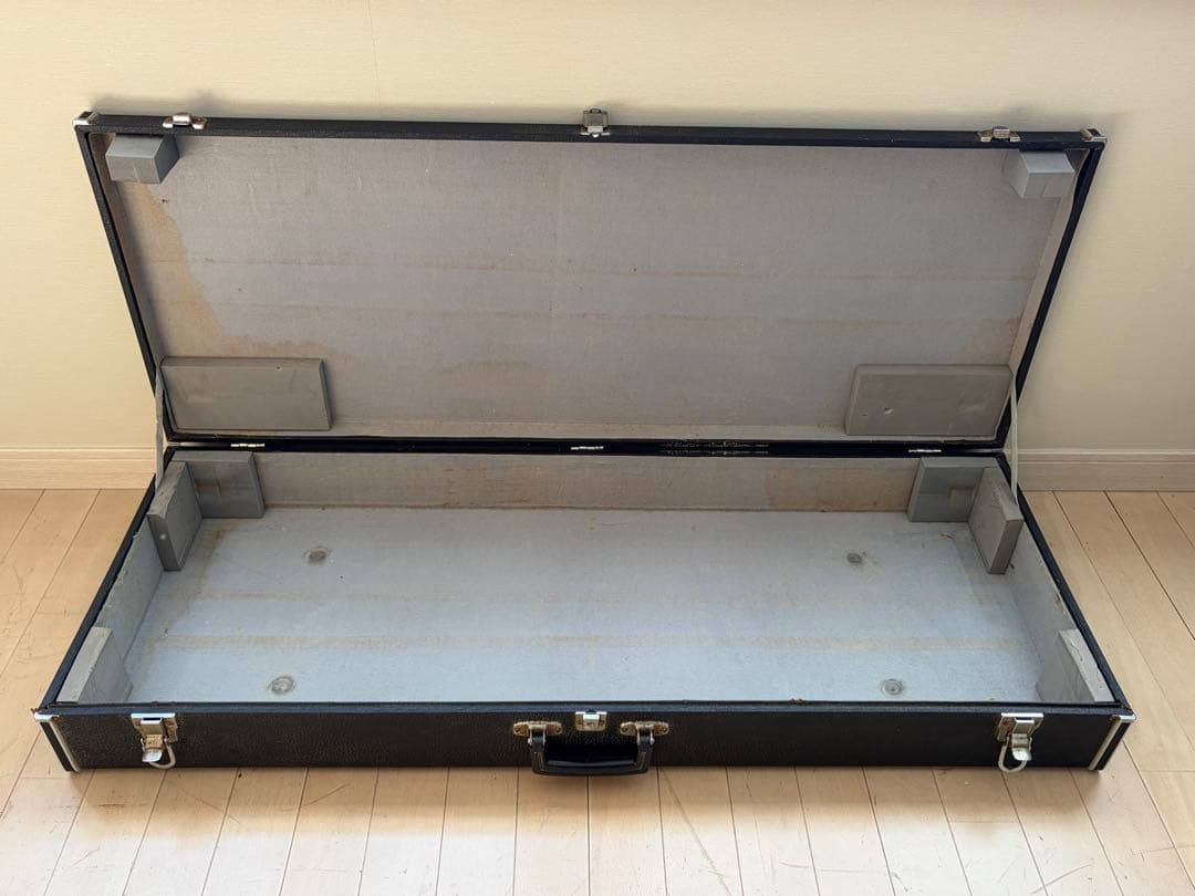 Roland Juno-60 Juno-6 用　純正ハードケース。