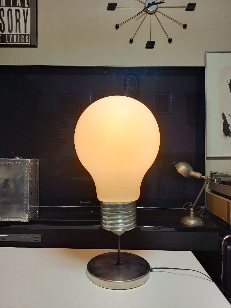 レア品　ポストモダン　ヴィンテージ　電球型　オブジェ　フロア　スタンド　ライト