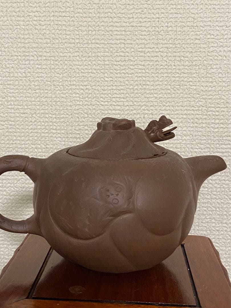 中国美術紫砂彫 魚化龍紋茶壺 陶磁器 後手急
須 茶壺 茶道具在名唐物 年代不明