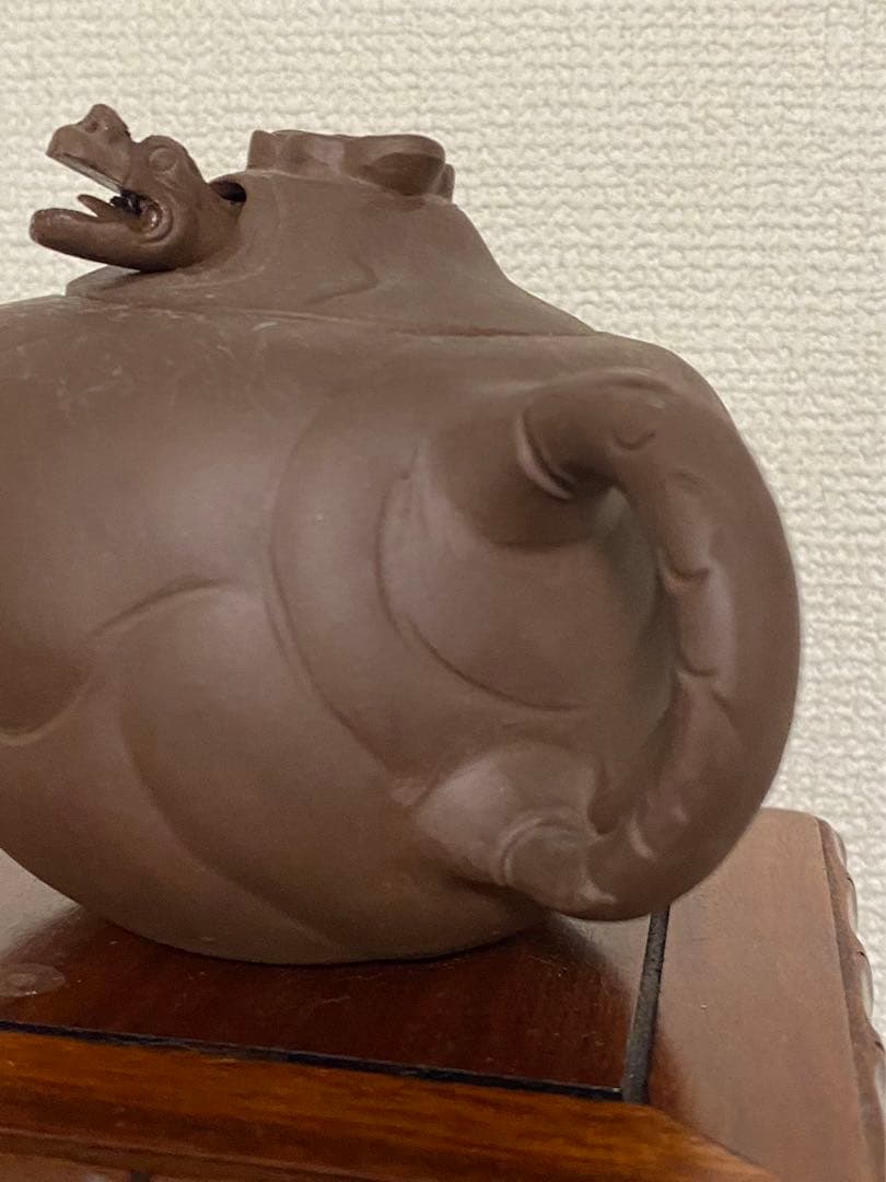 中国美術紫砂彫 魚化龍紋茶壺 陶磁器 後手急
須 茶壺 茶道具在名唐物 年代不明