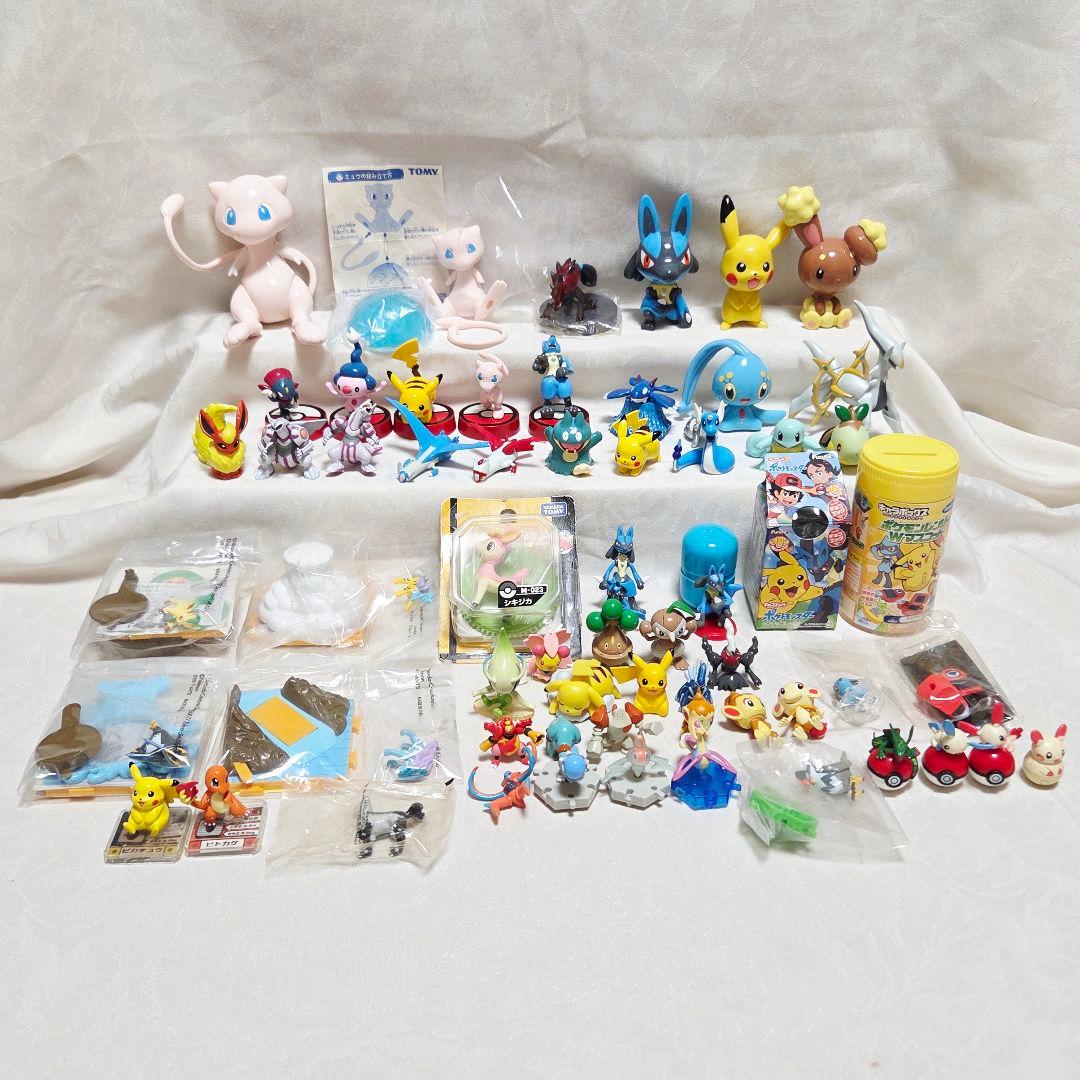 公*o様 モンコレ等　フィギュア　60体　まとめ売り