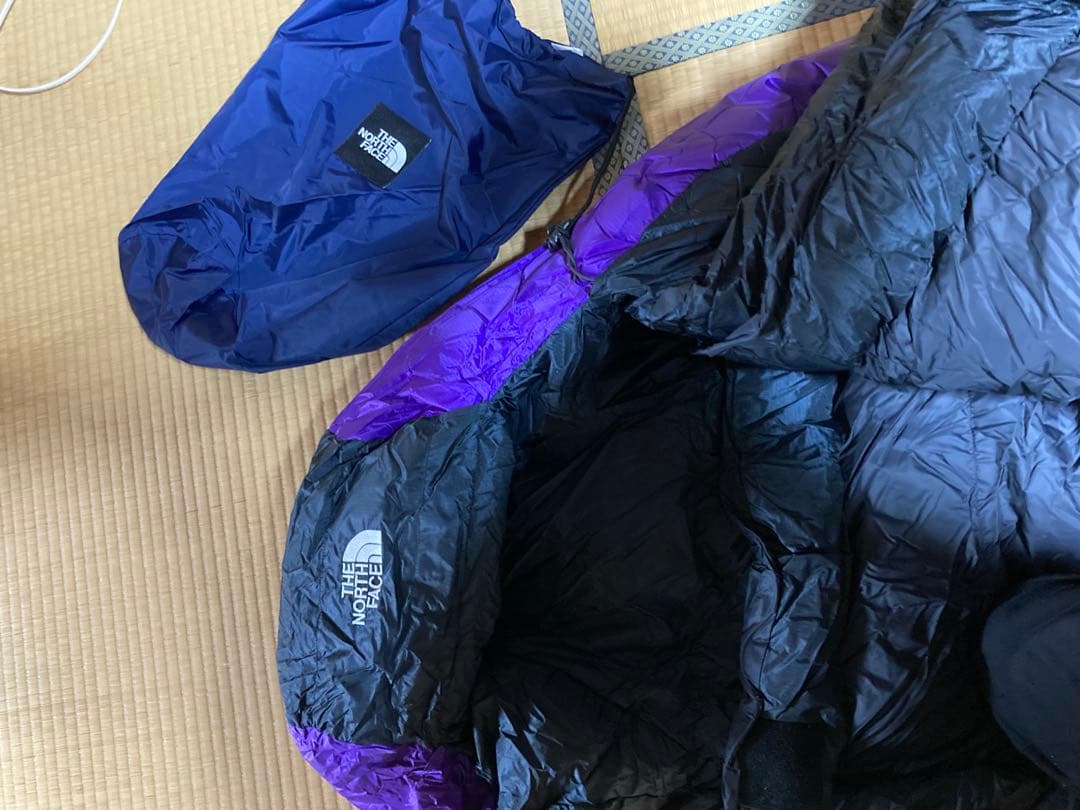 THE NORTH FACE 寝袋 黒/紫　極寒地可能　スリーピングバッグ