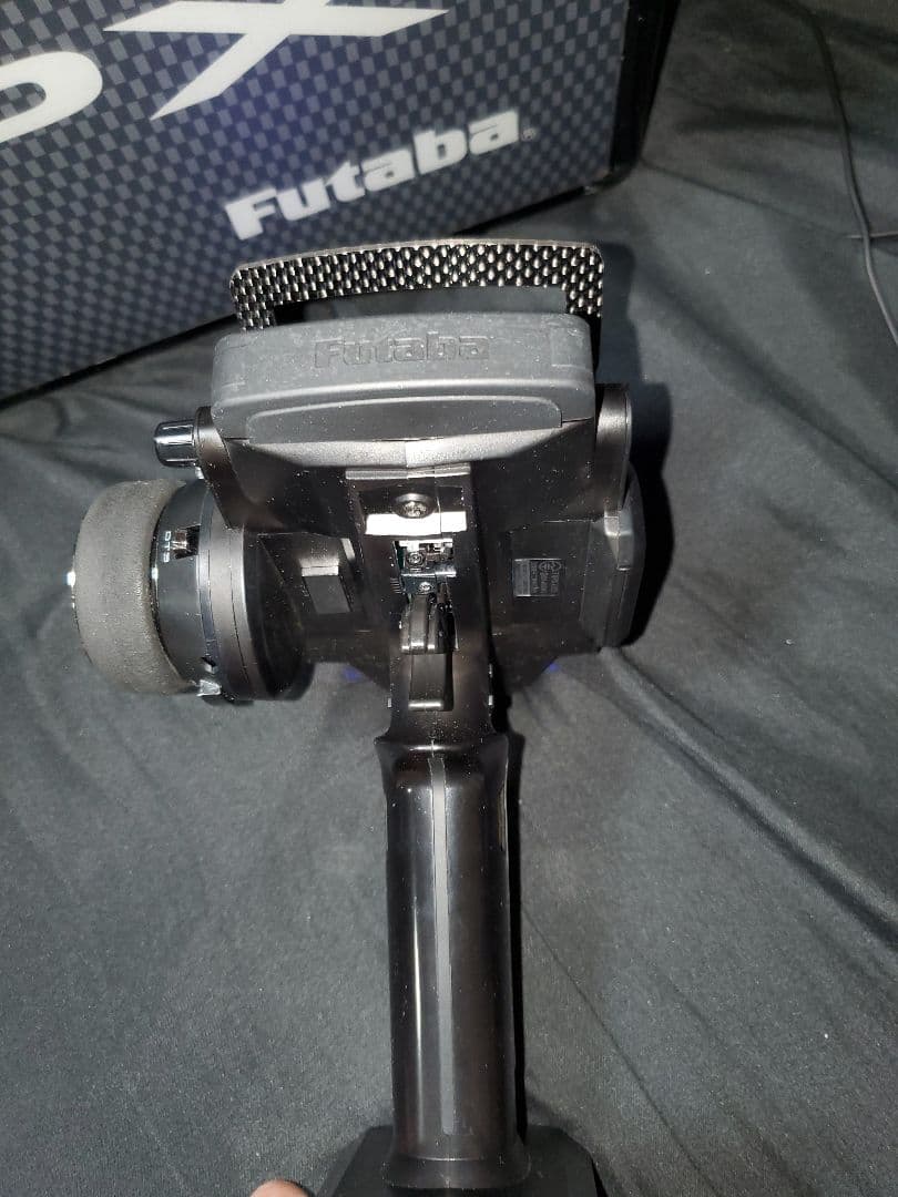 Futaba 4PX T-FHSS ラジコン送信機、受信機、ケース付き✨