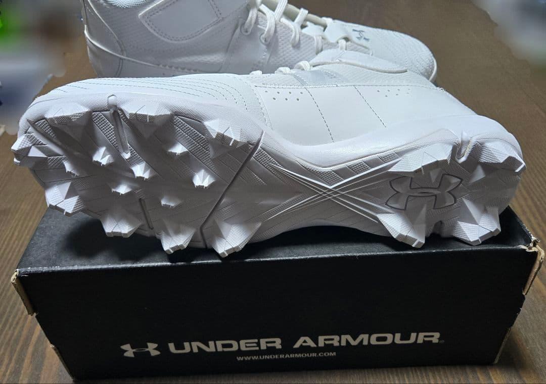 新品 USアンダーアーマー ハーパーモデル ポイントスパイク 28cm