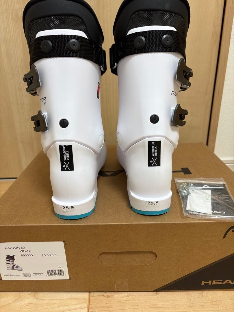 試着のみ　HEAD 2025モデル　RAPTOR 60 ホワイト 25.5cm