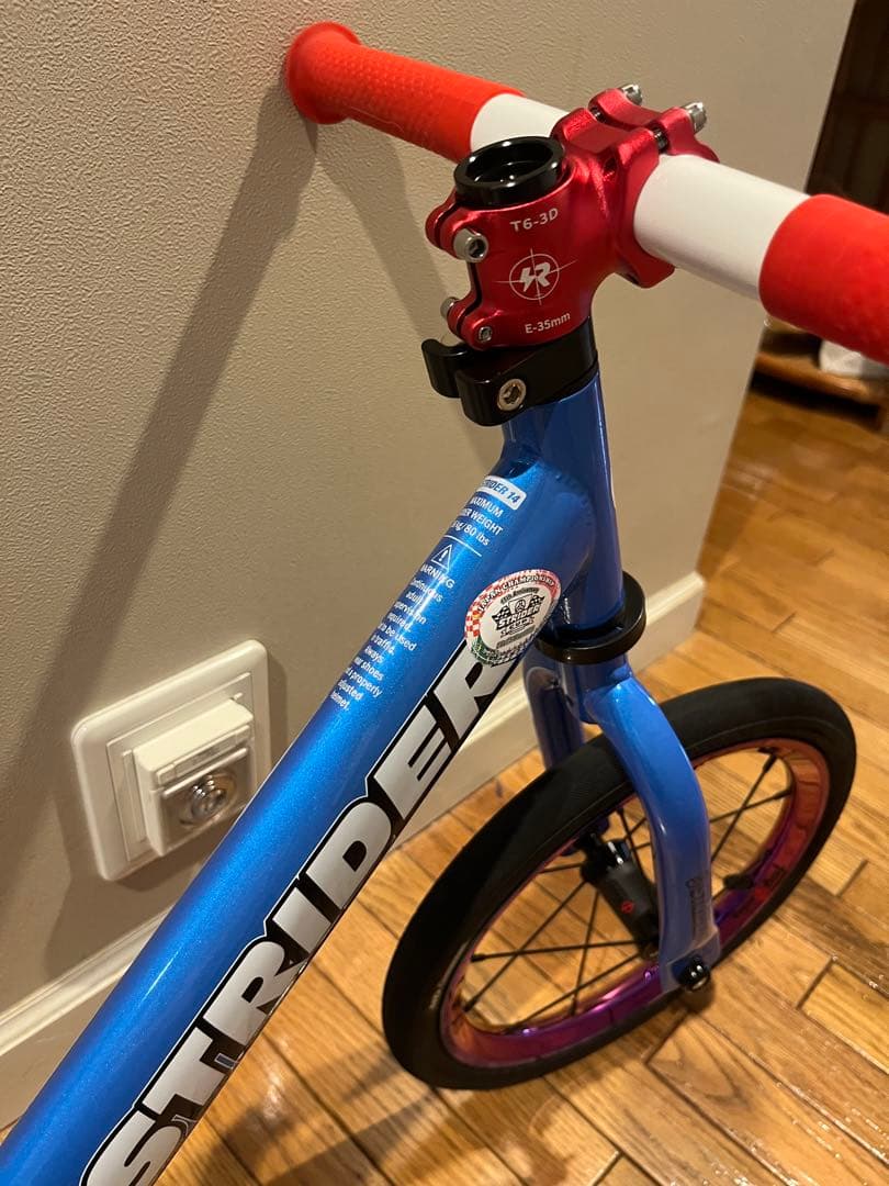 STRIDER 14x ブルー　ホイールは別売