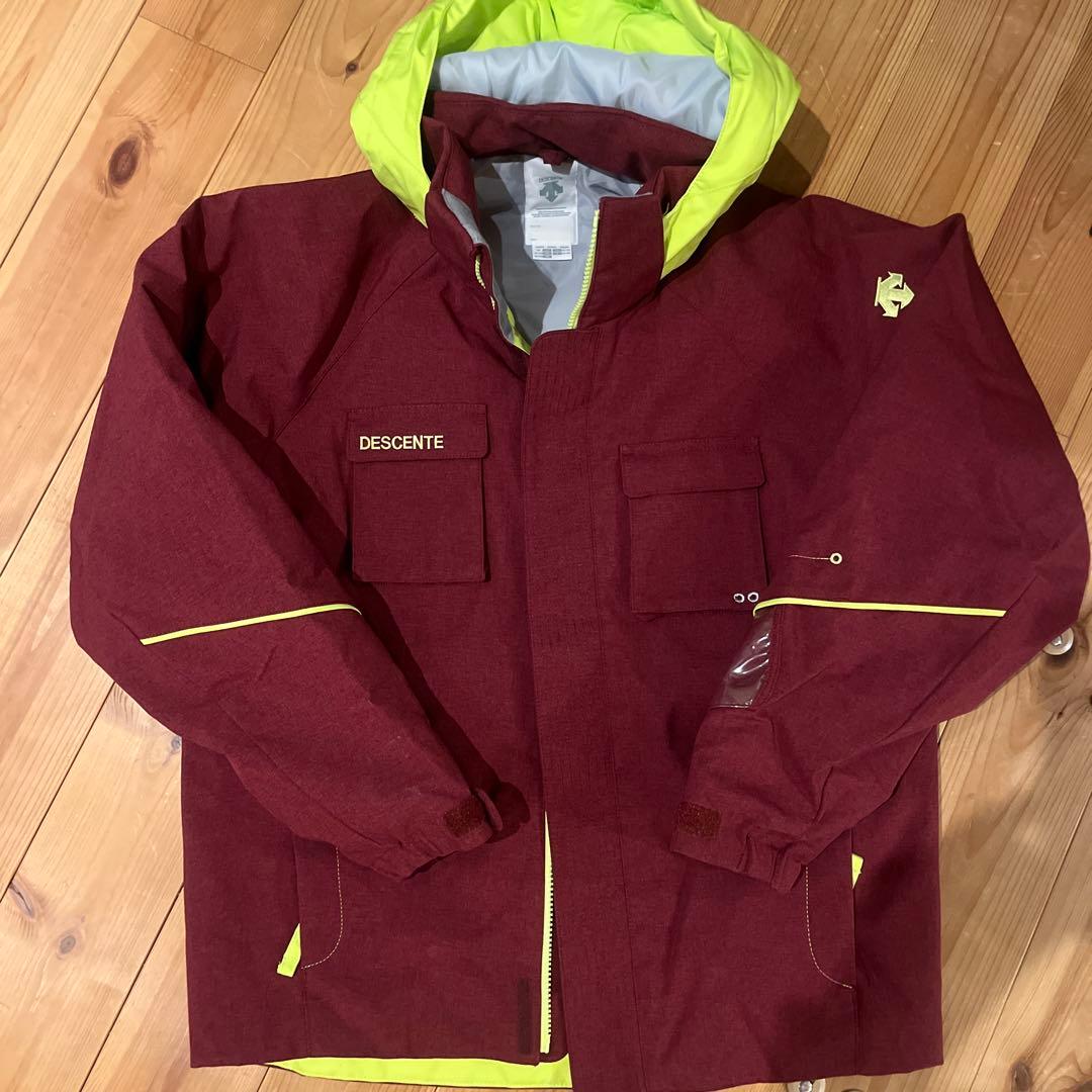超美品　160 DESCENTE スキーウェアセット