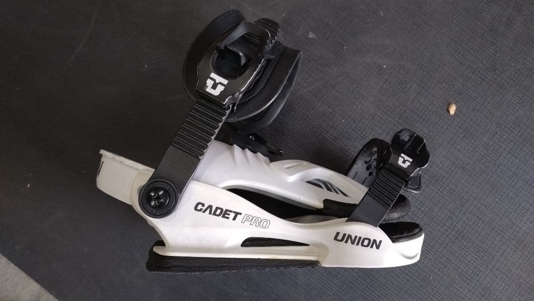 Burton 子供用スノーボードブーツ とUNION ビィンディング