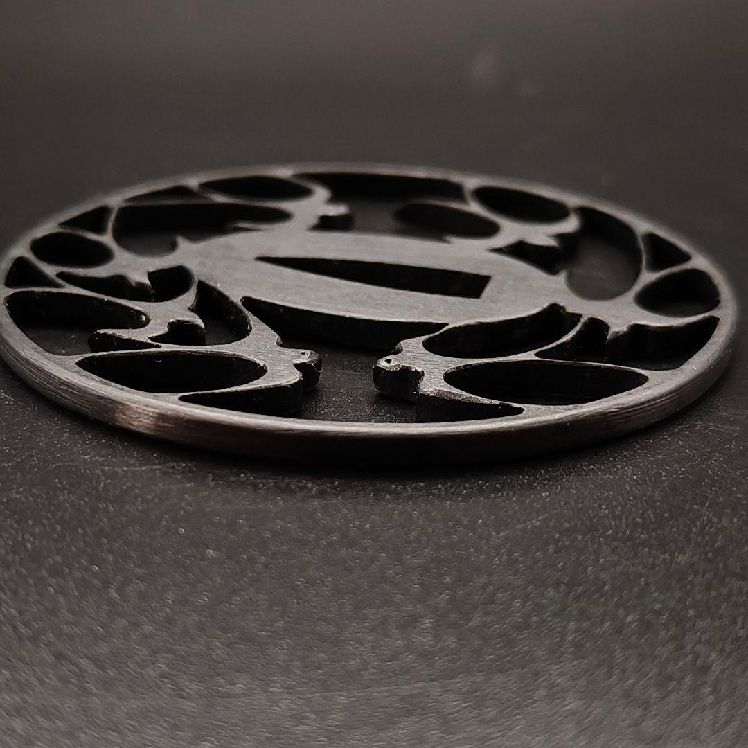 刀鍔　燕の図　透　鉄製　金工品　細工　職人作　日本刀装具　鍔　つば　刀剣美術