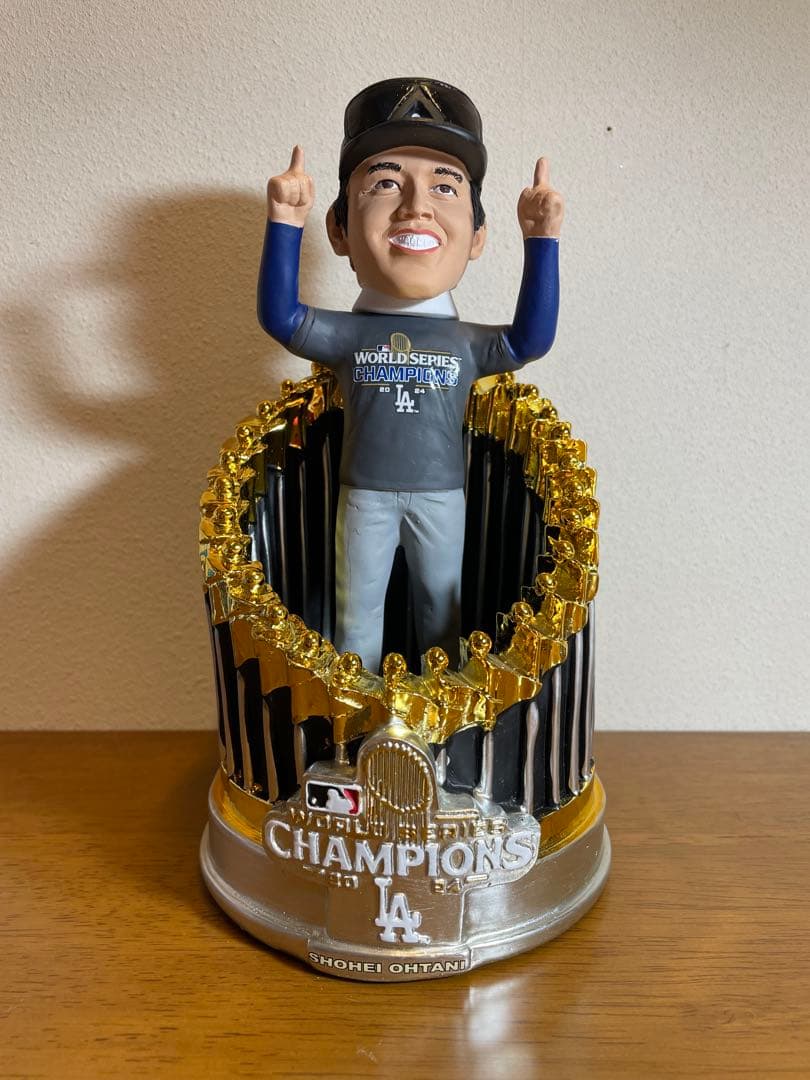 【‘24 ワールドシリーズ】大谷翔平 ボブルヘッド & ドジャース Tシャツ