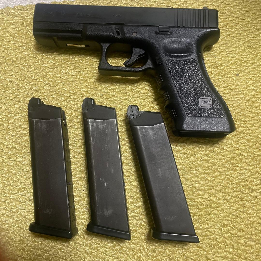 東京マルイGlock ガスガン 3マガジン付き