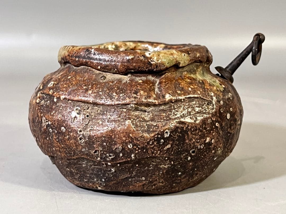 DT693 茶道具 古信楽 「姥ヶ餅」 掛花生 壷 在印