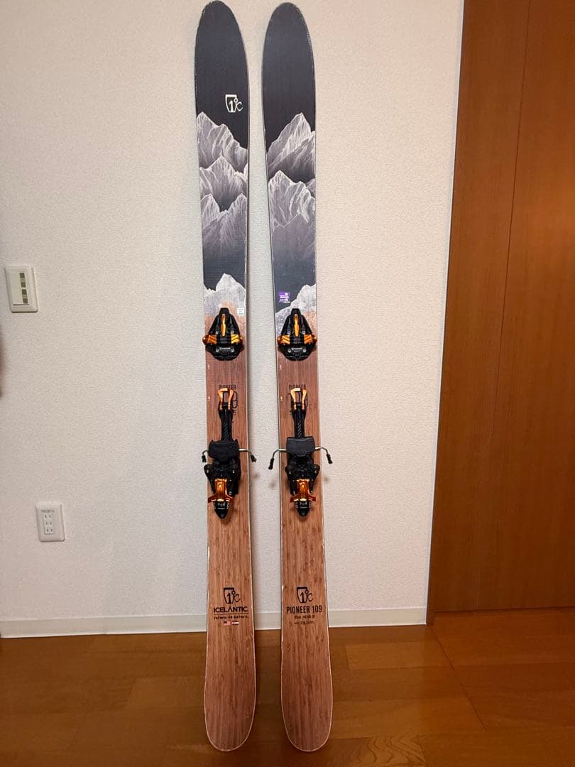 ICELANTIC スキー ビンディング、シール付き