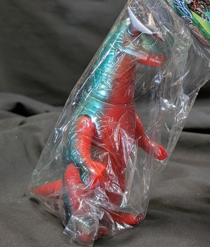 エレキング「ウルトラセブン」登場怪獣（ブルマァク復刻）ミドルサイズ ソフビ