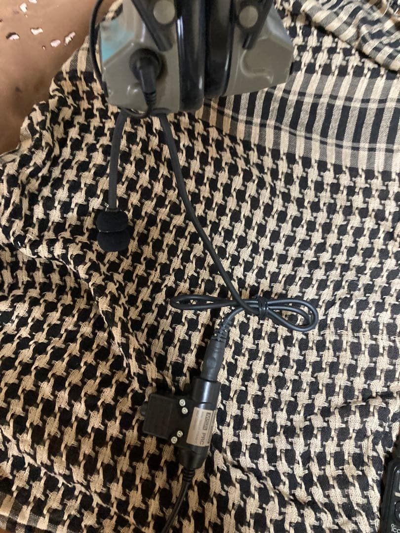 さらに値下げ！ICOM IC-4300 Lトランシーバー 本体とヘッドセット