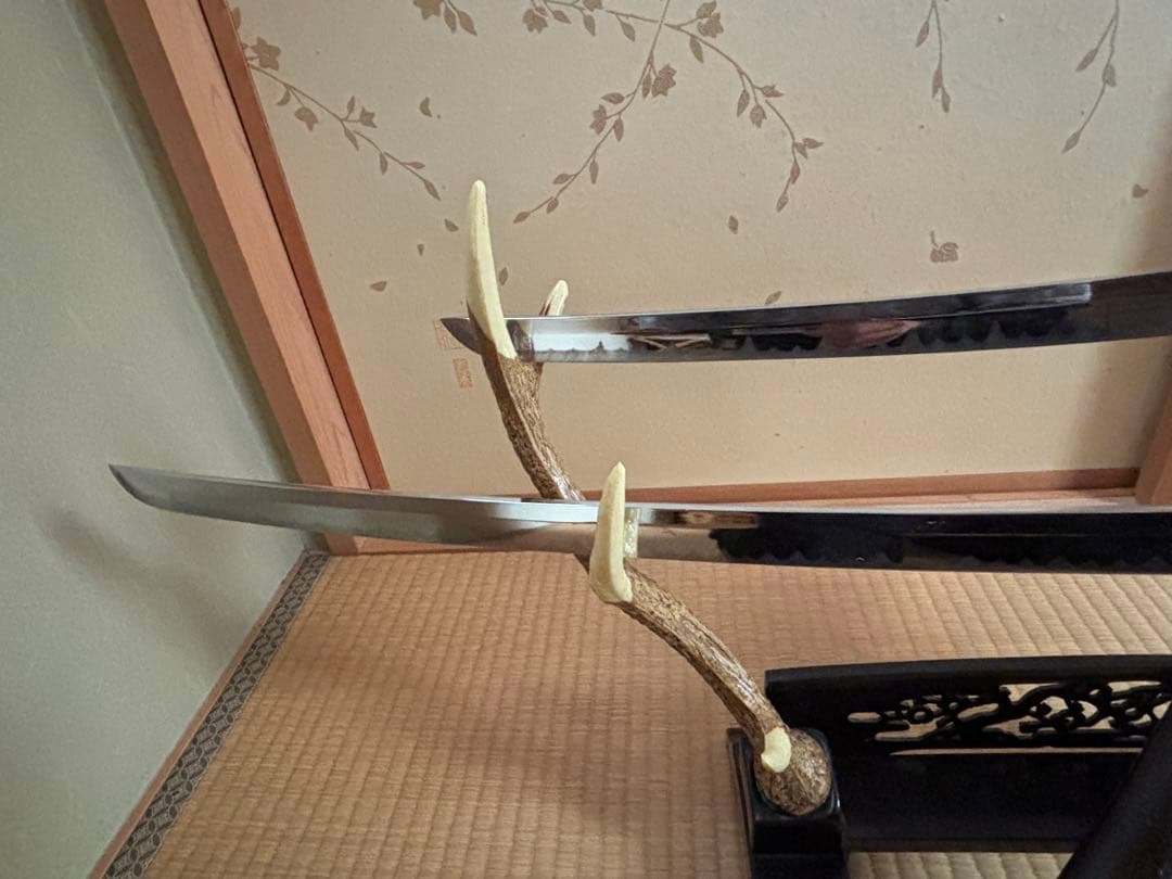 日本刀（模造刀）2本セット　刀置き付きJapanese sword,