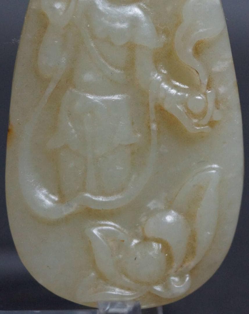 古代 和田玉(ホータン) 細工彫り『観音菩薩像』玉佩根付 緒締玉 提げ物 装飾品