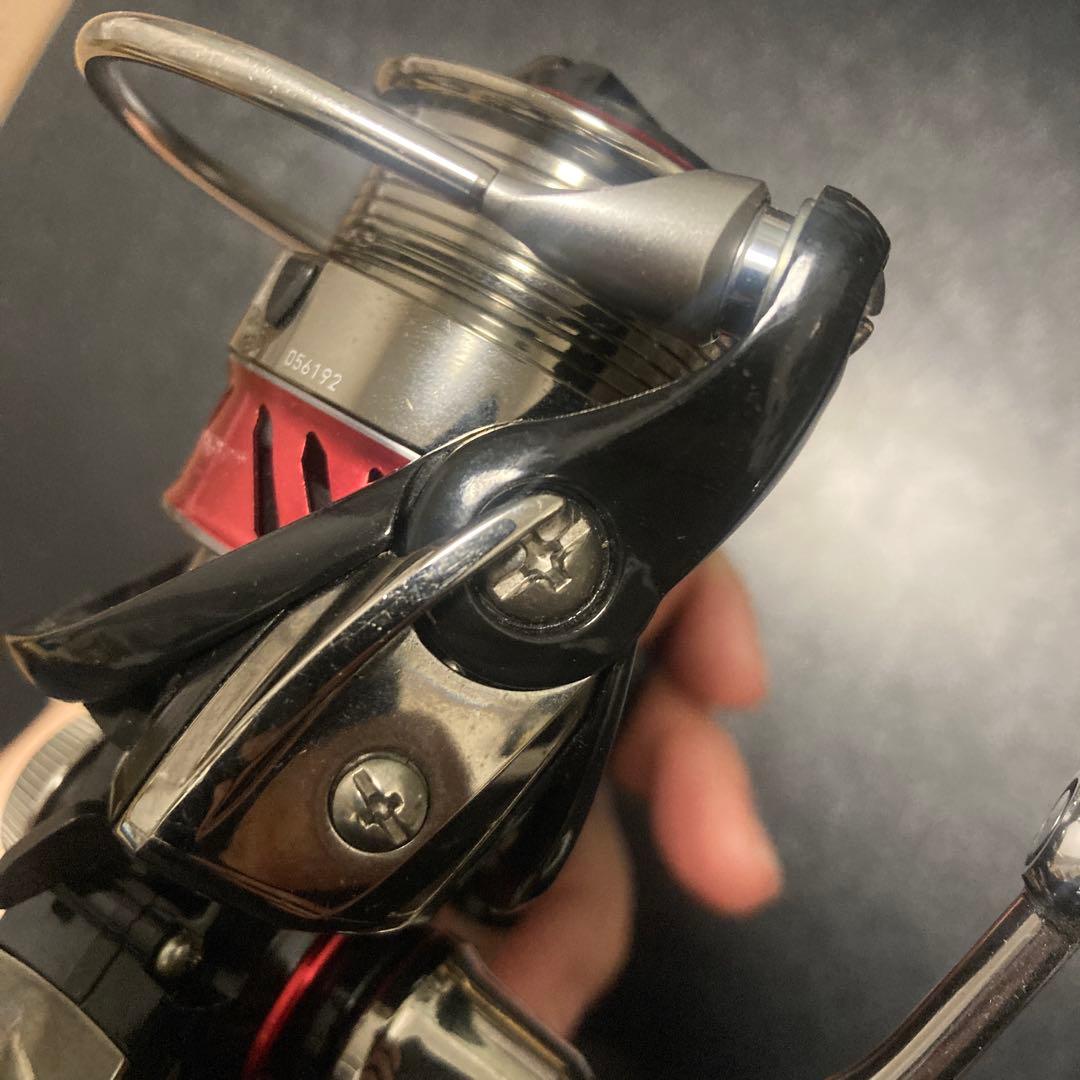 月下美人　ダイワ　MX 2004 スピニングリール 黒/赤